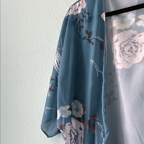 Floral Kimono Cardigan Size Large - Picture 2 of 3